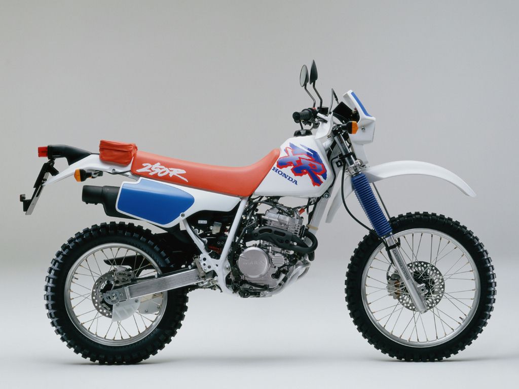 Мотоцикл Honda XR 250 R 1993 Цена, Фото, Характеристики, Обзор, Сравнение  на БАЗАМОТО